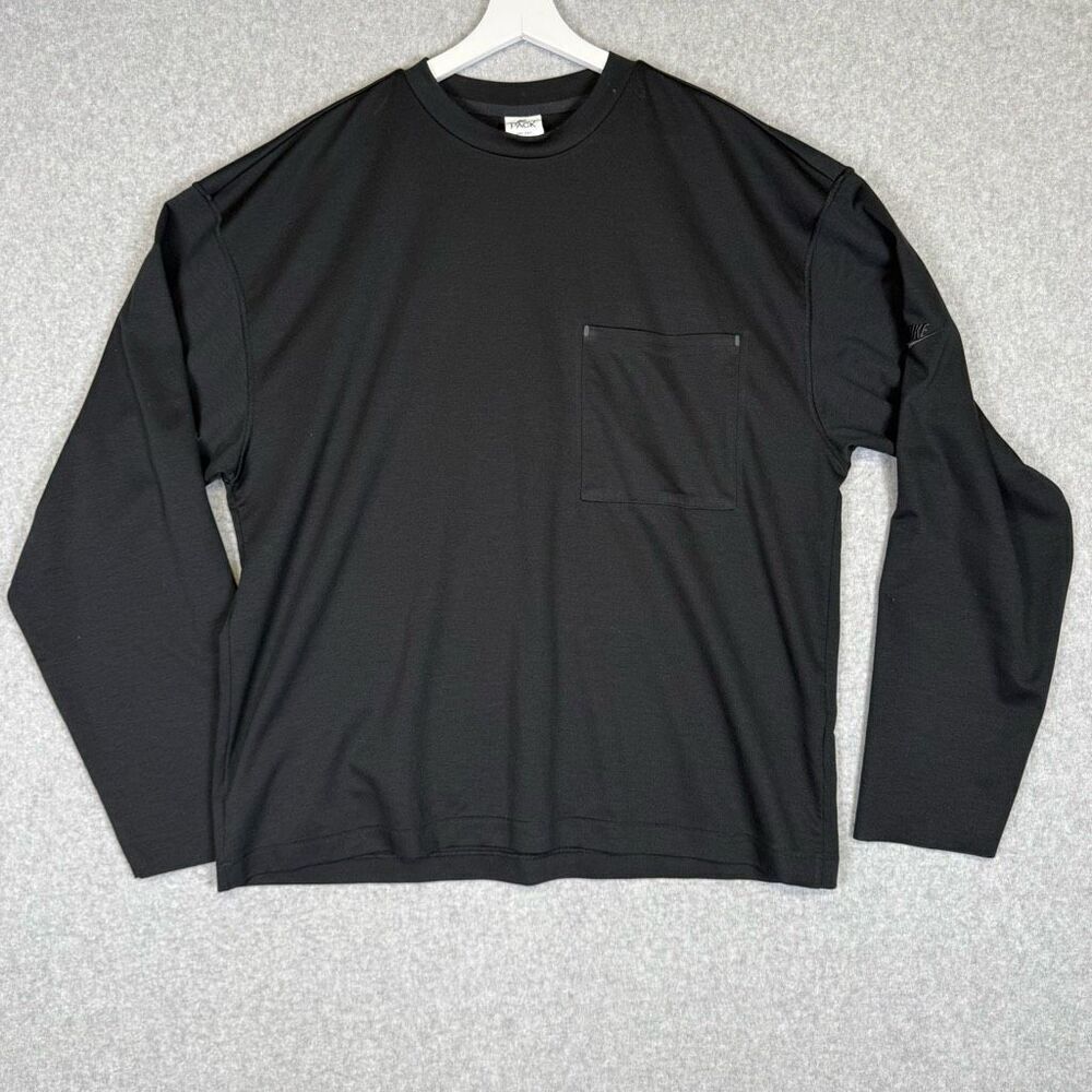 Nike Tech Pack Men's Size Medium Black Long Sleeve T-Shirt Athletic Front Pocket